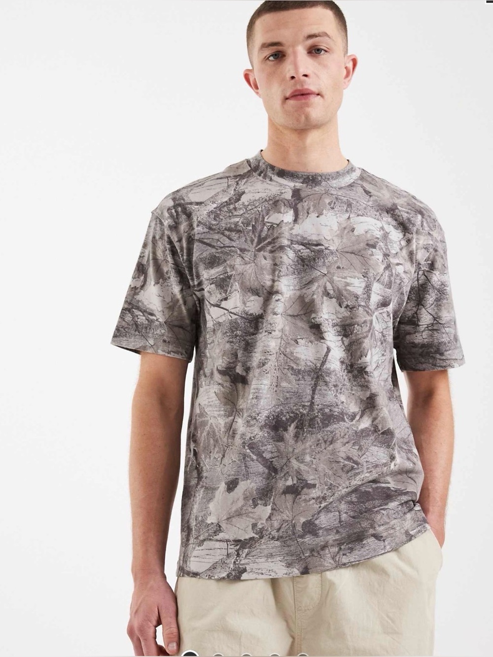 Hollister Hollister heavyweight boxy oversized T-shirt in camo print